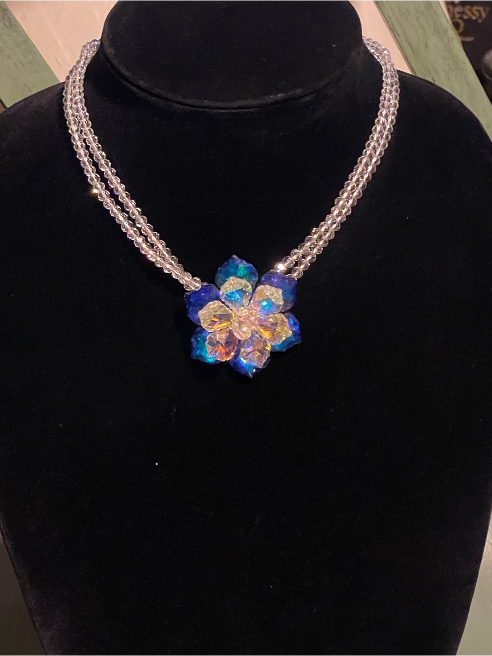 Vintage Iridescent Blue Flower Pendant Necklace